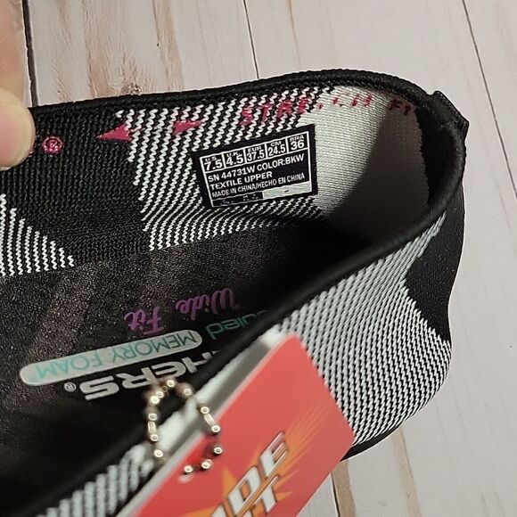 SKECHERS CLEO-SHERLOCK Women’s Slip On WIDE FIT Ballet Flats Black White Sz 7.5 - Picture 10 of 10